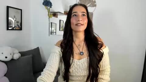 Snapshot of electra_hunt chatting on 07/18/26, 01:54 Electra- Please help me reach 100 likes online show from 07/18/26, 01:54