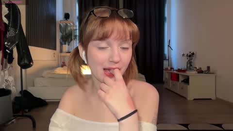 Aleksa online show from 11/19/25, 11:21