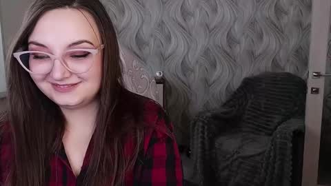 Snapshot of elegant_audacity chatting on 02/27/25, 01:17 Rachel online show from 02/27/25, 01:17