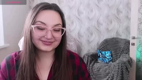 Snapshot of elegant_audacity chatting on 03/04/25, 09:18 Rachel online show from 03/04/25, 09:18