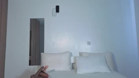 Nika online show from 10/21/25, 08:15