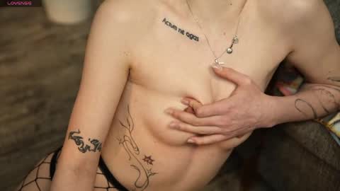 Jess online show from 04/11/26, 08:46