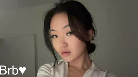 Snapshot of elegant_vibes chatting on 05/16/26, 10:36 Jess online show from 05/16/26, 10:36