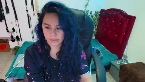 Snapshot of elektra_32 chatting on 11/25/25, 12:16 elektra online show from 11/25/25, 12:16