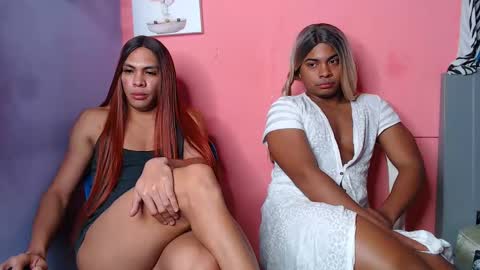 Snapshot of elektra_and_lulu chatting on 12/11/24, 09:34 elektra_and_lulu online show from 12/11/24, 09:34