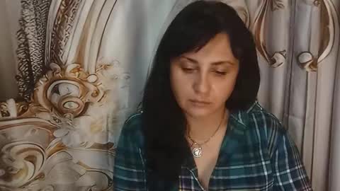 Snapshot of elen88585463 chatting on 10/01/25, 03:40 Elen online show from 10/01/25, 03:40