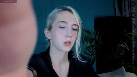 Snapshot of elen__moore chatting on 07/20/26, 05:55 Elen online show from 07/20/26, 05:55
