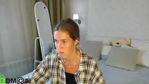 Snapshot of elena_grace chatting on 08/02/26, 09:57 Jenny online show from 08/02/26, 09:57
