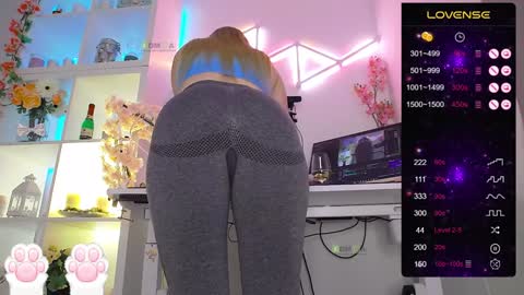 Elena online show from 01/25/25, 08:10