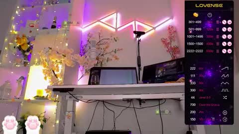 Snapshot of elena_marilyn chatting on 02/02/26, 09:24 Elena online show from 02/02/26, 09:24