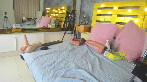 Snapshot of elena_mature chatting on 01/30/25, 10:08 Elena online show from 01/30/25, 10:08