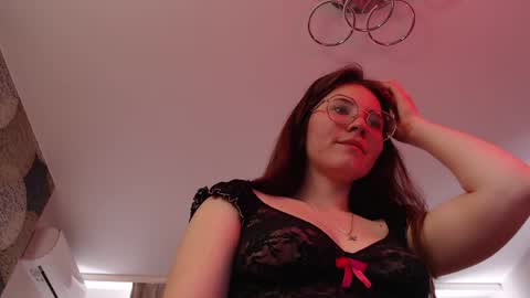 Elena online show from 04/23/26, 12:29