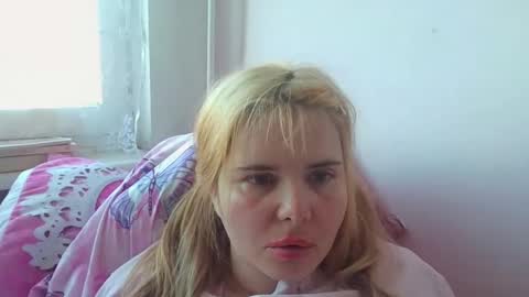 Snapshot of elenaflirt chatting on 01/19/26, 01:59 Elena online show from 01/19/26, 01:59