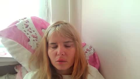 Snapshot of elenaflirt chatting on 02/02/26, 11:42 Elena online show from 02/02/26, 11:42