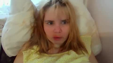 Snapshot of elenaflirt chatting on 02/14/26, 03:42 Elena online show from 02/14/26, 03:42