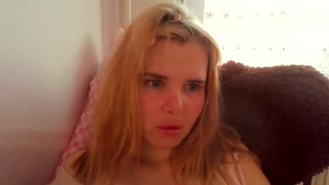 Snapshot of elenaflirt chatting on 03/03/26, 04:24 Elena online show from 03/03/26, 04:24