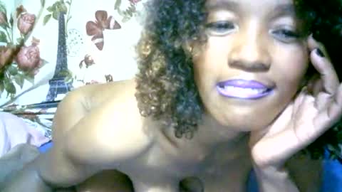 elenah013 online show from 09/18/25, 07:21