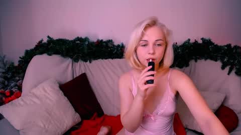 elenamonroe_ online show from 01/12/26, 04:29