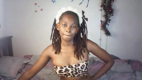 Snapshot of eleniedoll chatting on 02/16/26, 01:02 eleniedoll online show from 02/16/26, 01:02