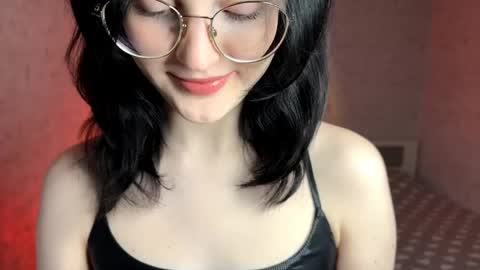 Annie PVT IS OPEN online show from 05/12/26, 09:12