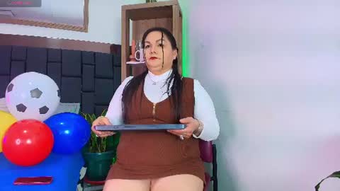elenna_boobs_ online show from 06/25/26, 03:39