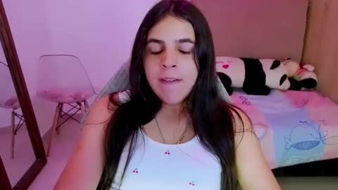 agnes online show from 04/22/26, 07:04