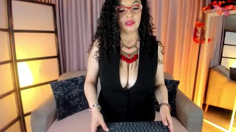 Snapshot of eleonor_x chatting on 11/24/25, 09:03 Eleonor online show from 11/24/25, 09:03