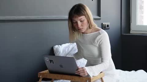 Eleonora online show from 09/17/25, 11:23