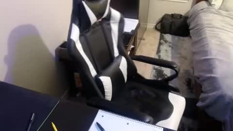 Walker online show from 09/22/25, 04:14