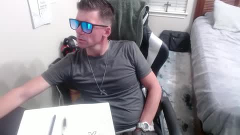 Walker online show from 10/02/25, 03:24