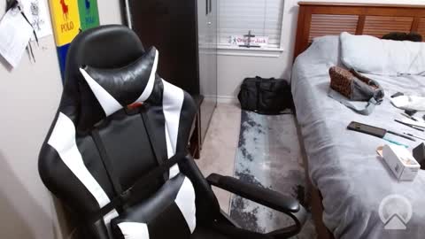 Walker online show from 10/15/25, 04:45