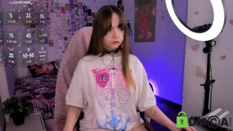 Kira online show from 04/03/26, 08:51