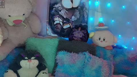 miu  online show from 10/28/25, 09:02