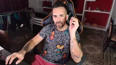 elfetas online show from 02/11/25, 01:52