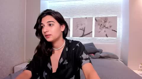 Snapshot of elfy_rare chatting on 09/18/25, 08:55 Elfy online show from 09/18/25, 08:55