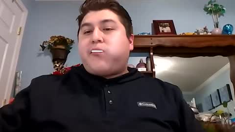 Snapshot of elgotti13 chatting on 12/03/25, 09:46 elgotti13 online show from 12/03/25, 09:46