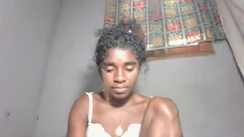 elia011 online show from 11/04/25, 03:27