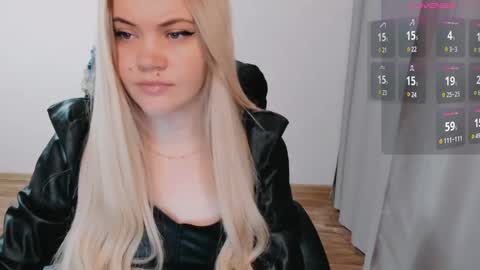 Snapshot of elia_ chatting on 01/06/25, 07:09 Ella online show from 01/06/25, 07:09