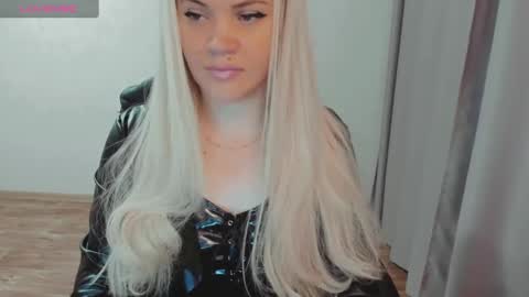 Snapshot of elia_ chatting on 02/03/25, 06:45 Ella online show from 02/03/25, 06:45