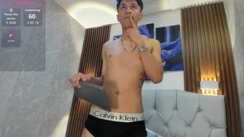 Elian Julian online show from 12/01/25, 11:54