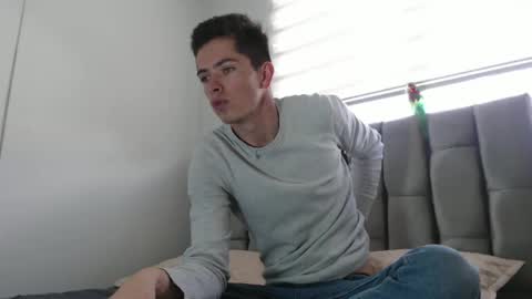 Snapshot of elian_tg chatting on 12/08/24, 08:25 Elian online show from 12/08/24, 08:25