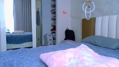 Eliana Bort online show from 04/01/26, 10:29