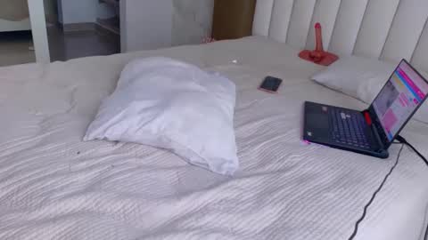 Snapshot of elianabort_ chatting on 06/10/26, 05:45 Eliana Bort online show from 06/10/26, 05:45