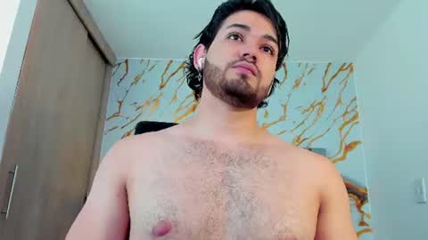 Snapshot of eliankeiser chatting on 07/02/26, 03:23 Elian online show from 07/02/26, 03:23