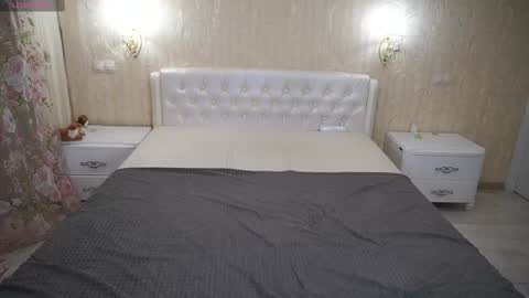 Luna online show from 10/27/25, 11:52