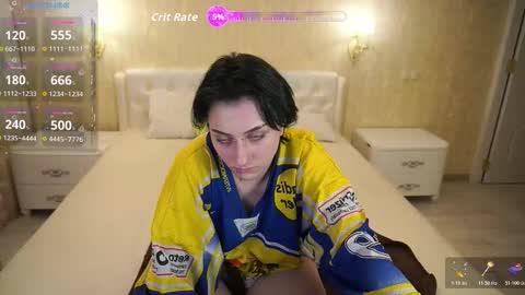 Luna online show from 11/28/25, 10:01