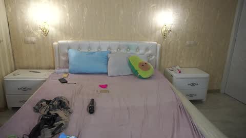 Luna online show from 03/02/26, 05:08