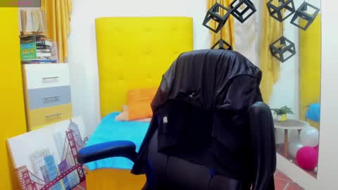 E L I A S online show from 02/19/25, 09:39