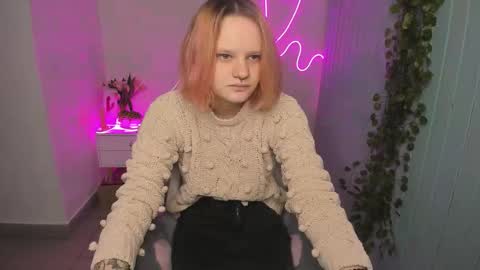 Snapshot of elieiza_xo chatting on 10/20/25, 09:21 elieiza_xo online show from 10/20/25, 09:21