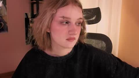 Ellie online show from 01/17/26, 05:34